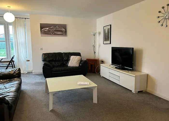 Spacious Modern Apartment