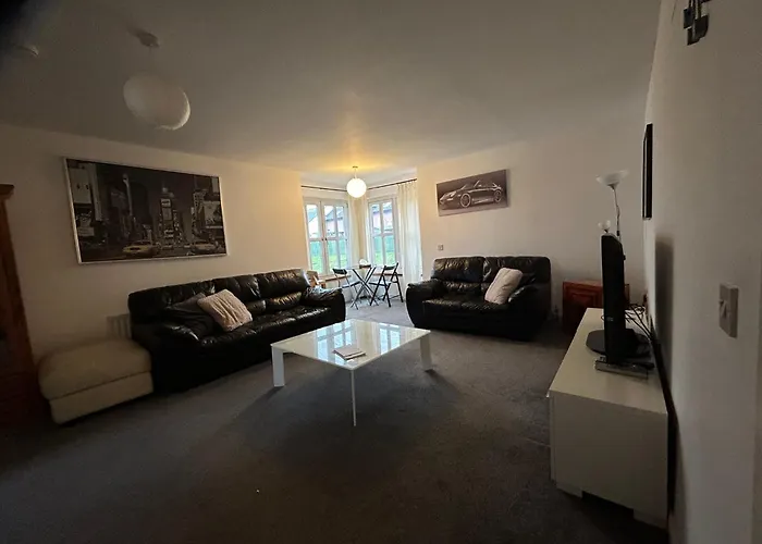 Spacious Modern Apartment